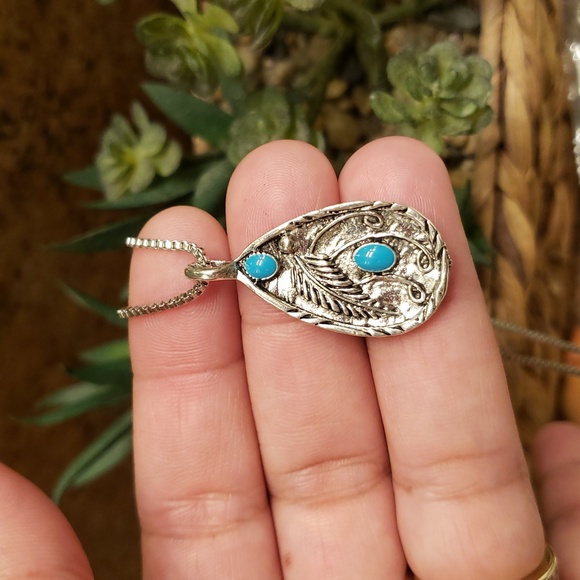 Turquoise Silver Necklace - Picture 4 of 6